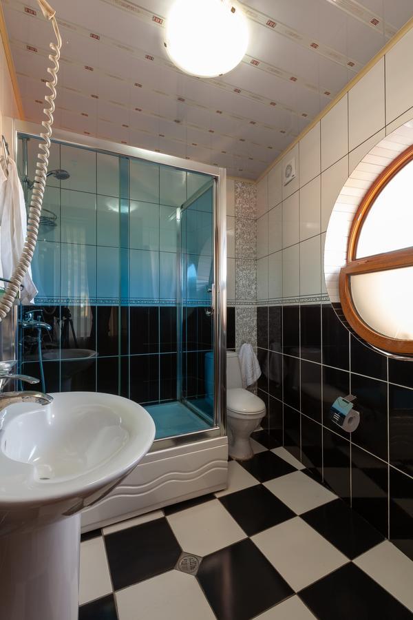 Penthouse Hotel