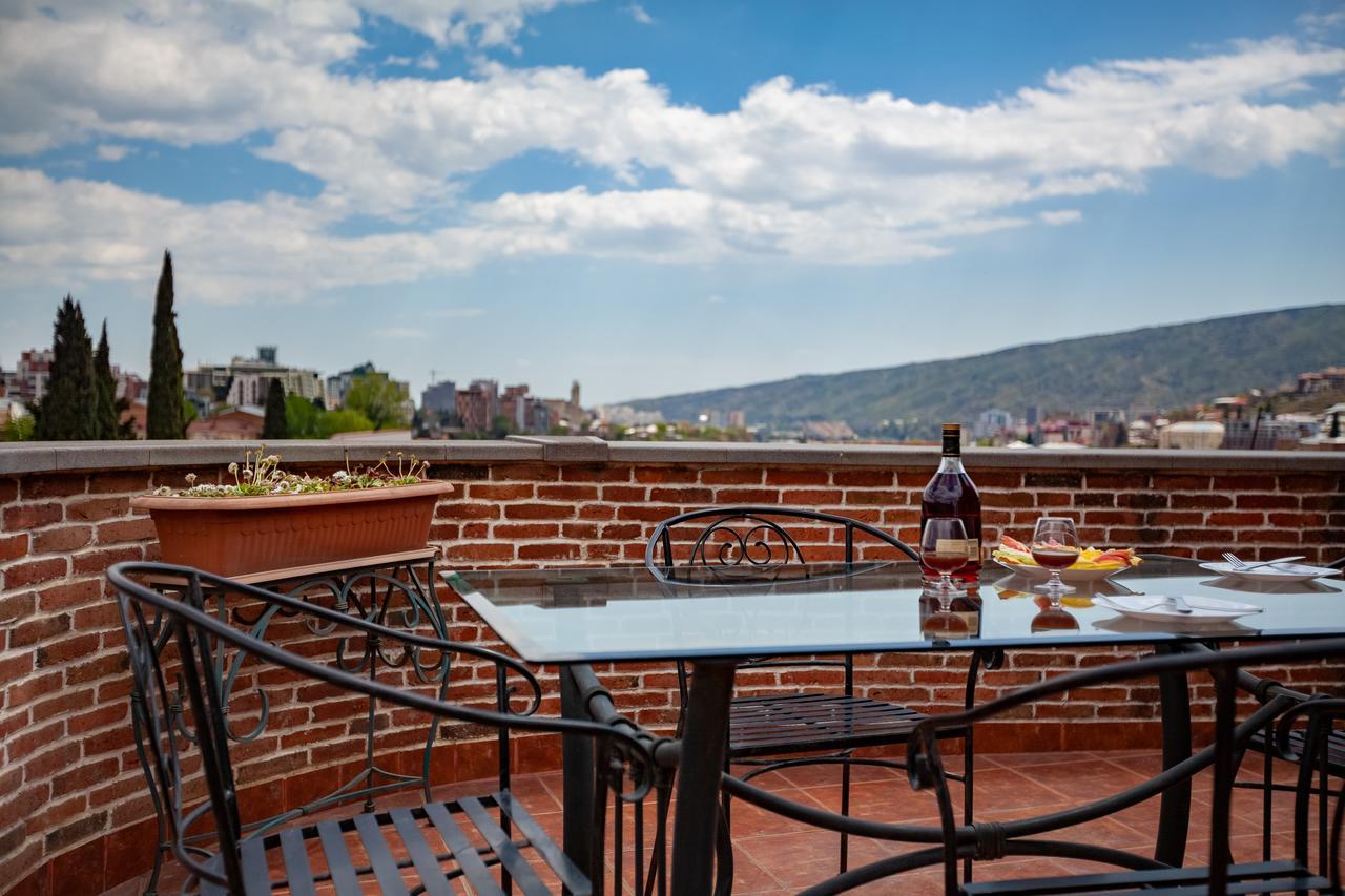 Penthouse Hotel 3*